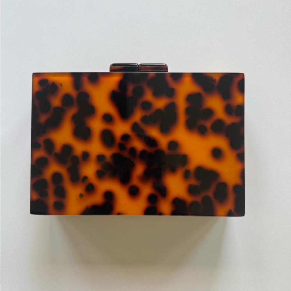 RAE OF LIGHT // Tortoise Cane Acrylic Clutch Tuckernuck - Picture 5 of 7